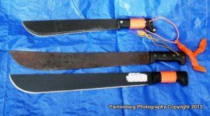 lanyard on knife handle, machete, how to make a knife lanyard