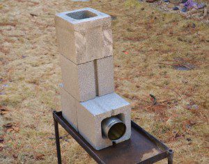 This improvised block rocket stove could be invaluable after a natural disaster strikes.