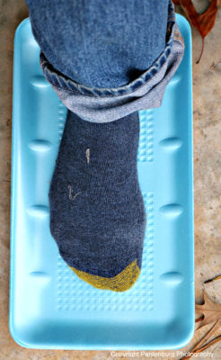improvise waterproof shoe, keep feet warm, keep feet dry